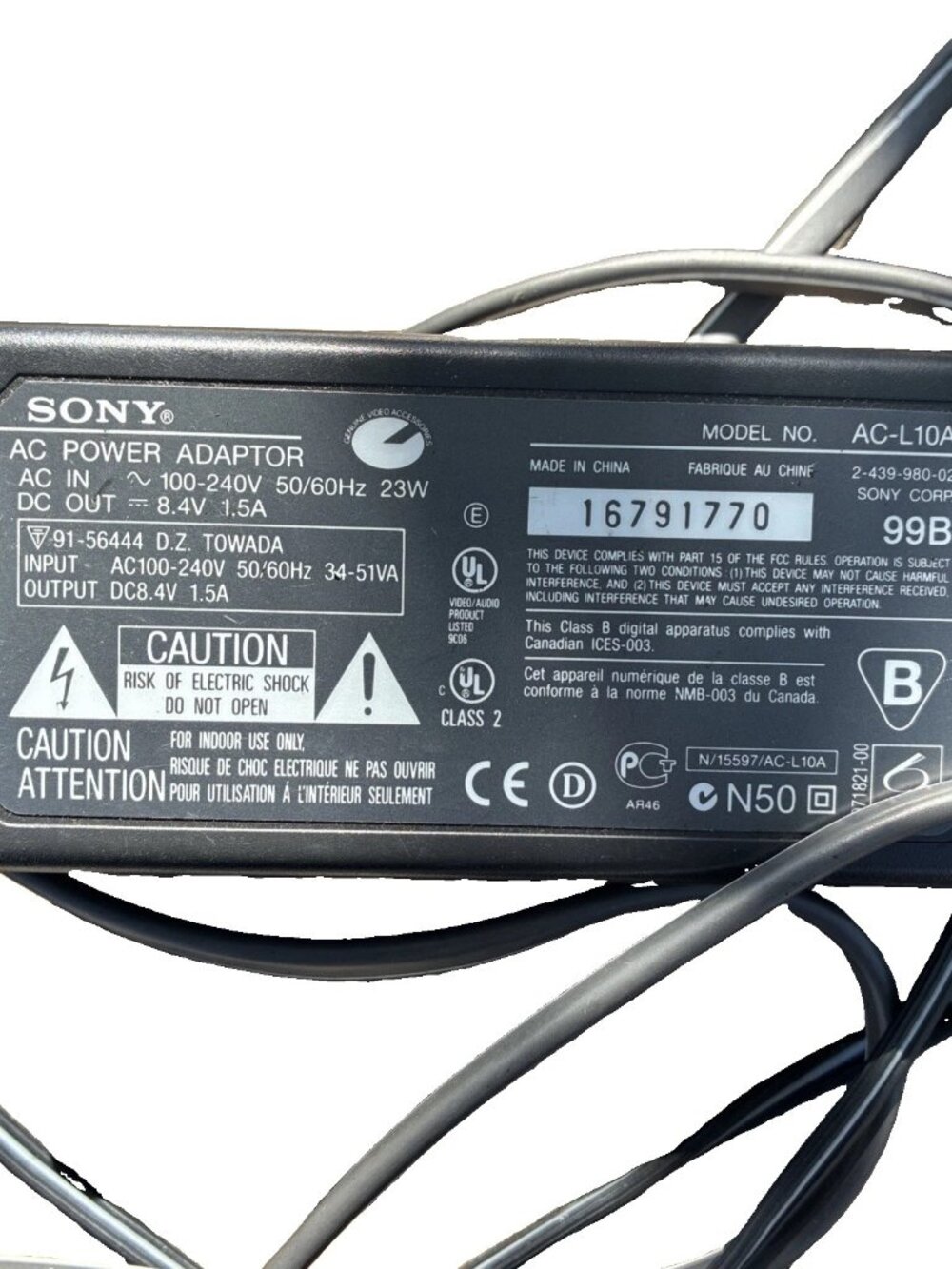 Sony AC-L10A AC Power Adapter Charger Handycam Camcorder OEM 8.4V